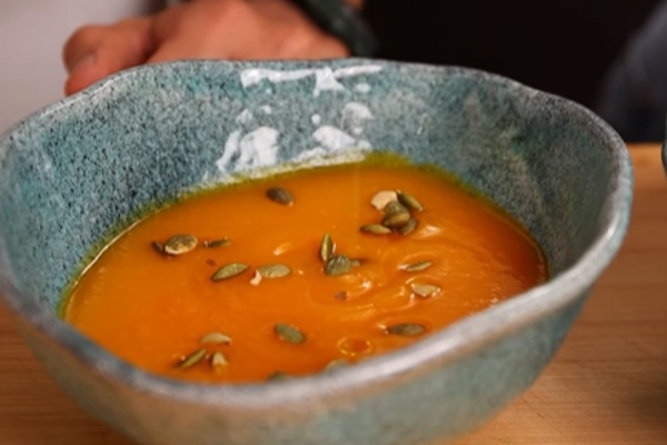 Тыквенный суп с куркумой