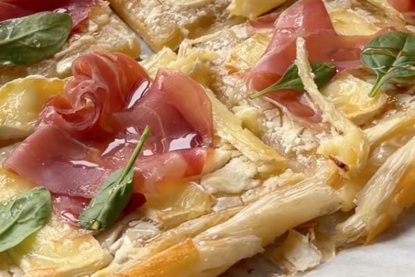 Слойки с хамоном и зеленью