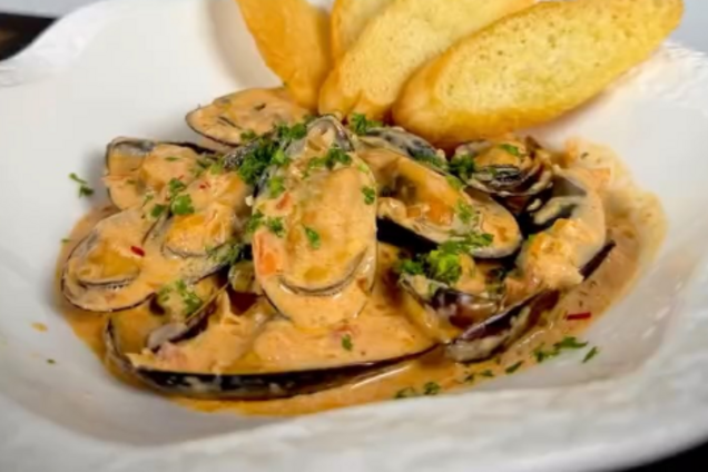 Мидии в сливочном соусе