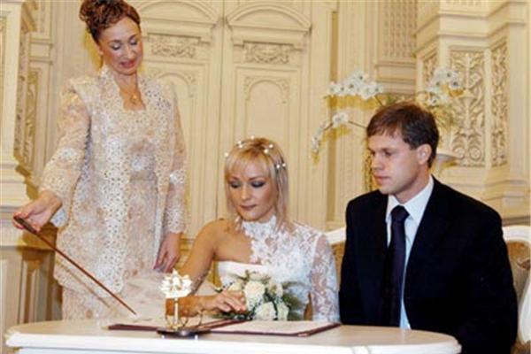 И в долгий путь, на долгие года...