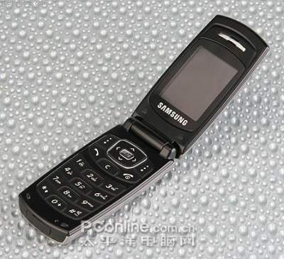 X208: раскладушка начального уровня от Samsung