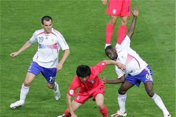 Франция 1-1 Южная Корея >> Фоторепортаж