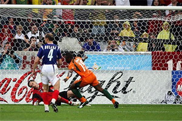 Кот д'Ивуар 3-2 Сербия и Черногория >> Фоторепортаж