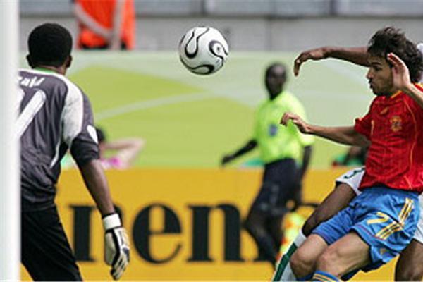 Испания 1-0 Саудовская Аравия >> Фоторепортаж