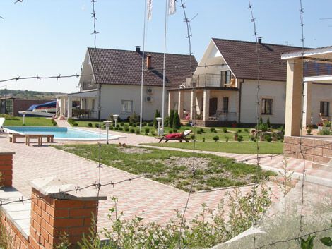 "Армада" штурмує порт Південний