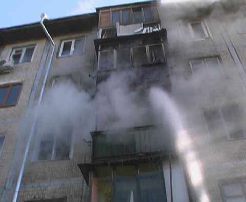 Двое шаловливых ребятишек сожгли квартиру