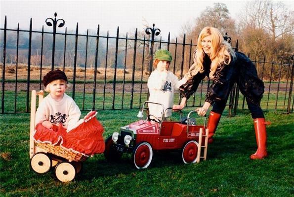 Claudia Schiffer со своими детьми - Шифферятами. ФОТО