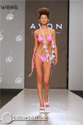 UFW: модний показ на букву X'U