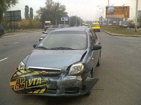 На Заболотного столкнулись три иномарки. Есть пострадавшие