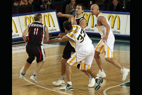 БК "Киев" поиздевался над "Кривбассбаскетом"