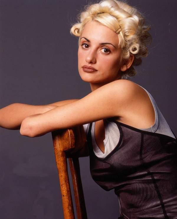 Пенелопа Круз - гламурная блондинка?