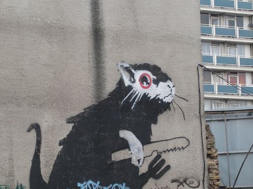 Граффити дня. Потрясающие граффити от Banksy. ФОТО