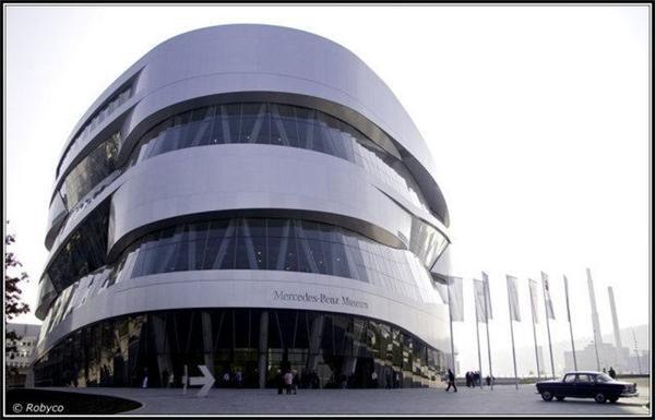 Екскурсія дня. Музей Mercedes-Benz в Штутгарті. ФОТО