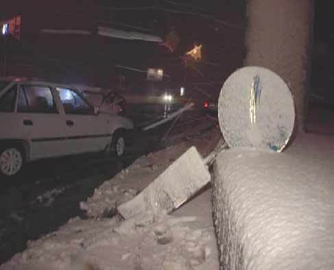 "Деу" врезался в фонарный столб