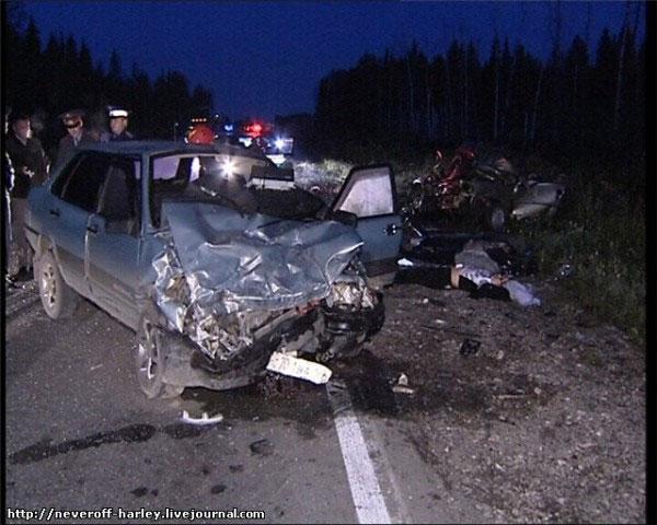 Жуткая авария! Трактор ошибок не прощает!