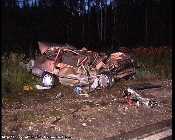 Жуткая авария! Трактор ошибок не прощает!