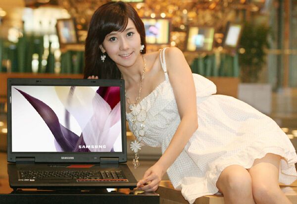 Samsung Electronics выпустила 19-дюймовый desknote Sens G25 