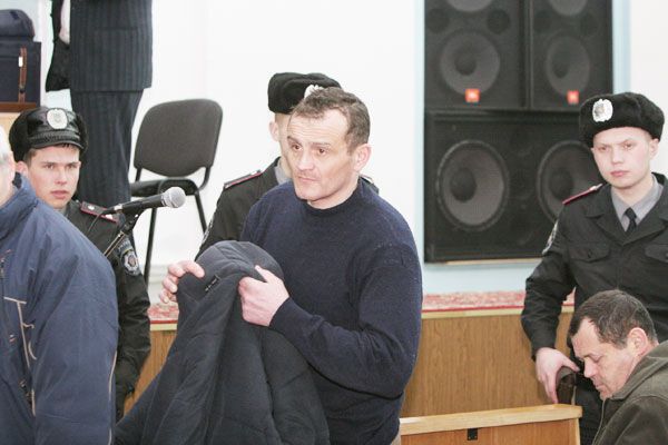 Ющенко помиловал  "скныливских" преступников