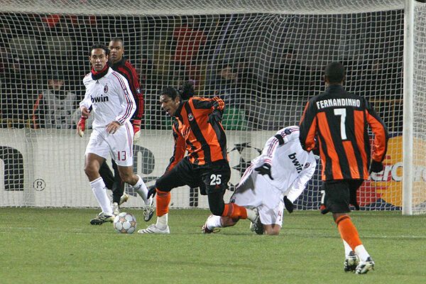 "Шахтер" бит "Миланом": хронология матча