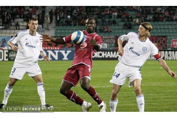 "Зенит" огорчил "Лариссу"