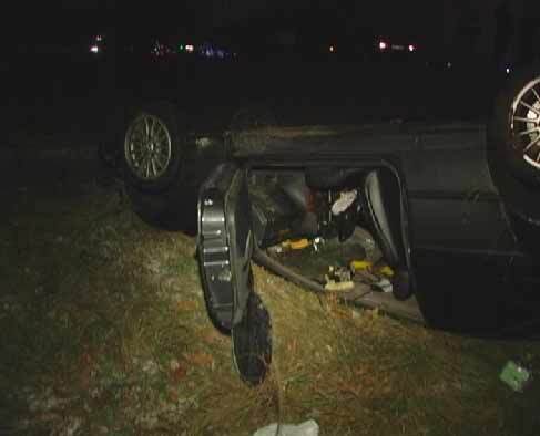 На бешенной скорости "БМВ" слетело с дороги