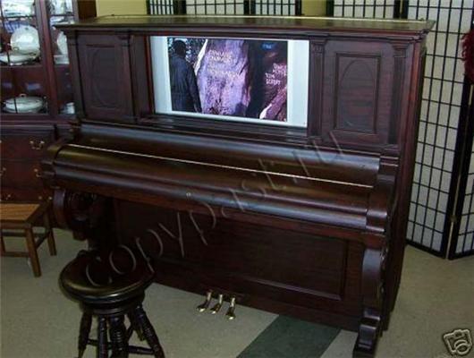Продається комп'ютер-піаніно Елтона Джона. ФОТО, ВІДЕО