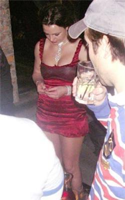 Бритни Спирс засняли за лесбийским сексом в клубе. ФОТО