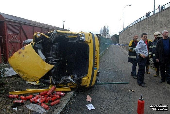 Стритрейсинг закончился трагически под мостом