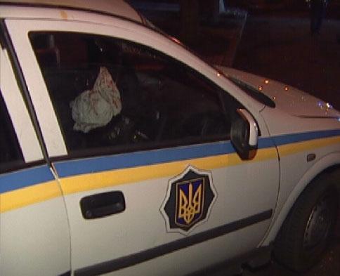 В Киеве "бумер" протаранил машину "гаишников"