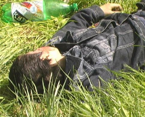 "ГАЗ" на полном ходу сбил выходящих из леса людей