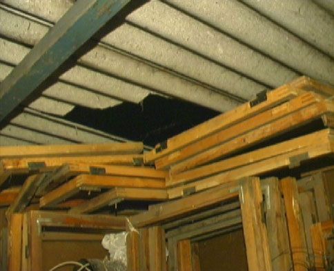 Автомобилю не удалось укрыться от воров в гараже