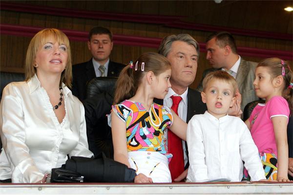 Как Ющенко футбол смотрел (фото)