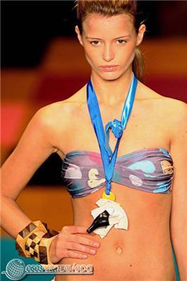 Пляжная мода: лучшие купальники 2007 из Сан-Пауло. ФОТО