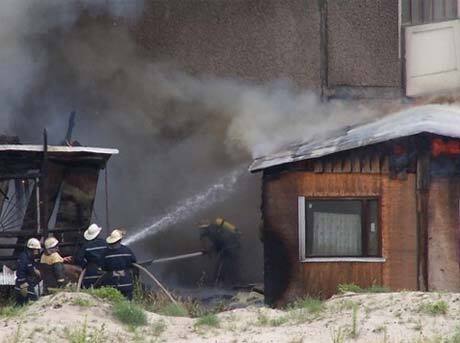 На Троещине бомжи едва не спалили многоэтажку 