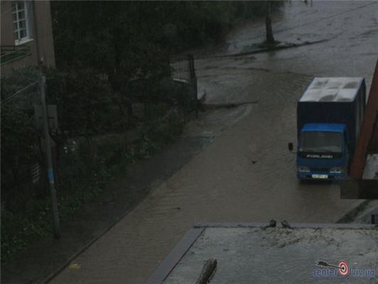Дощ перетворив Львів на Венецію. ФОТО