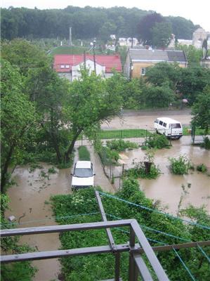 Дощ перетворив Львів на Венецію. ФОТО