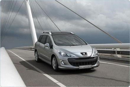 Peugeot выпустила универсал с панорамной крышей