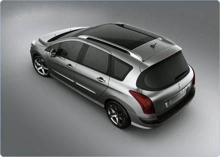 Peugeot выпустила универсал с панорамной крышей