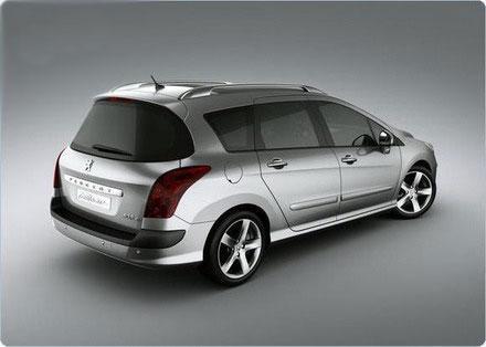 Peugeot выпустила универсал с панорамной крышей