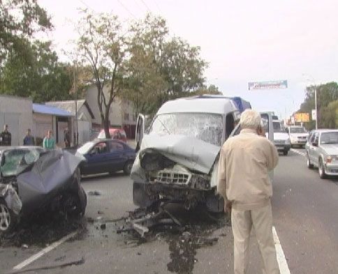 Масштабная авария на Краснозвездном. Есть пострадавшие