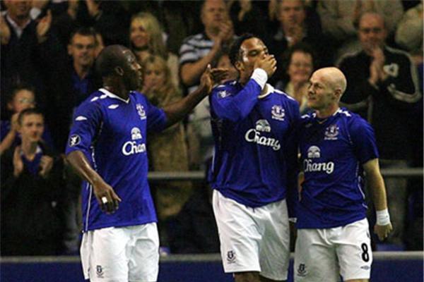 Подвиг "Металлиста" в Ливерпуле