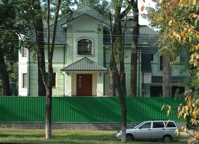 Студенти підозрюють ректора в шахрайстві (фото)