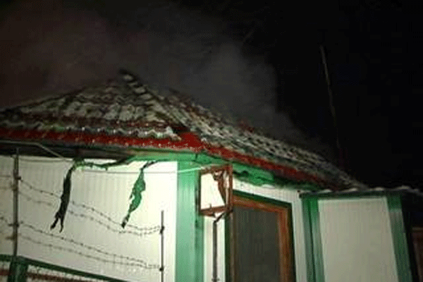 На Лесном массиве подожгли кафе