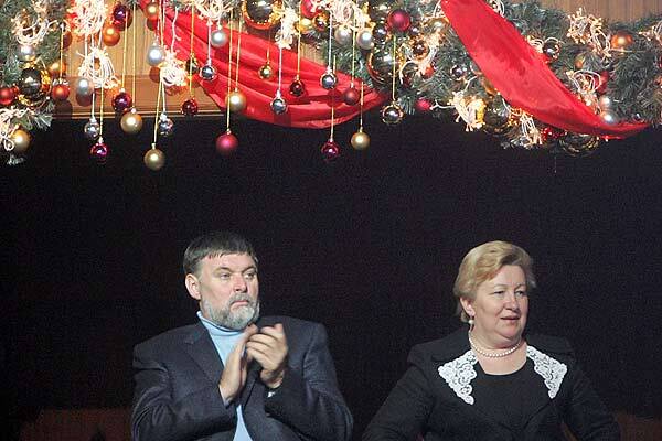 Ющенко окунулся в вертеп с козлами и забавами