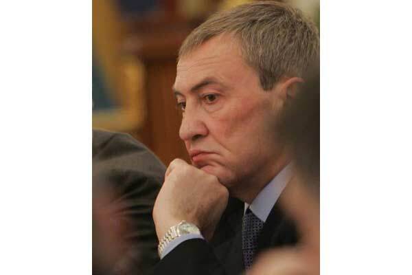 Президент поручил Медведько посадить Луценко?