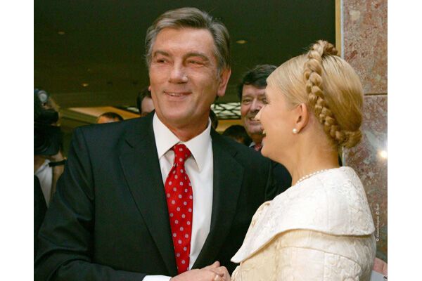 Ющенко не пускает Тимошенко в Москву