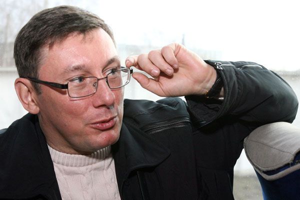 Луценко переграв Леоніда Черновецького