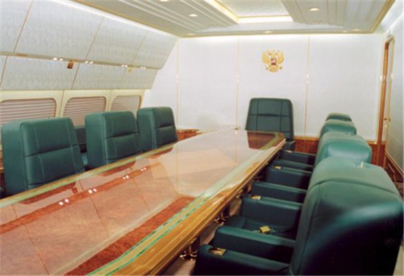 Эксклюзивно:Самолет Медведева. Вид изнутри. Золото и роскошь