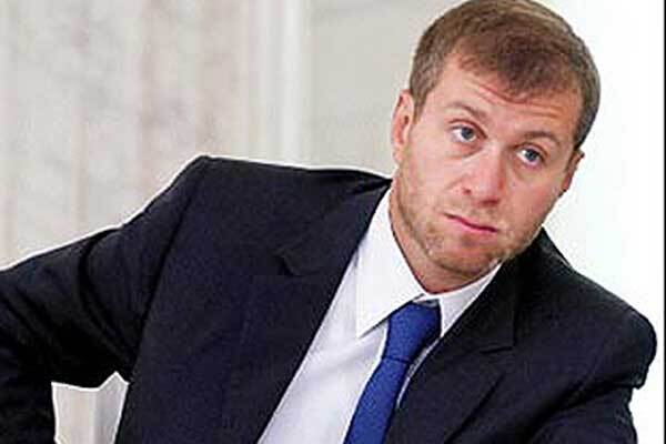 Абрамович подарил университету поле