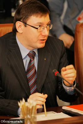 Луценко выступает за мегаблок
